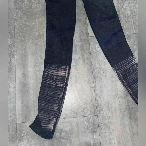 NEW Free People Movement Barely There Washed Yoga Legging Size XS / S - Picture 3 of 9